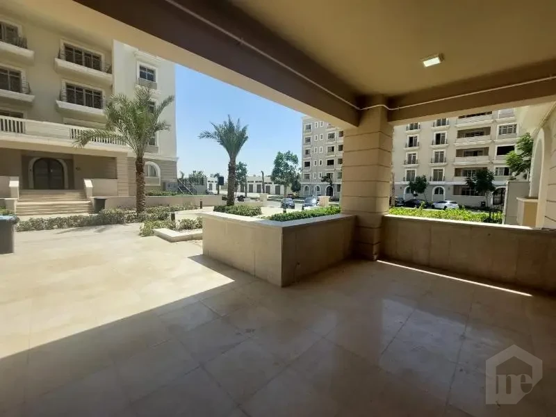 شقة للإيجار في كمبوند هايد بارك القاهرة الجديدة تراس بإطلالة