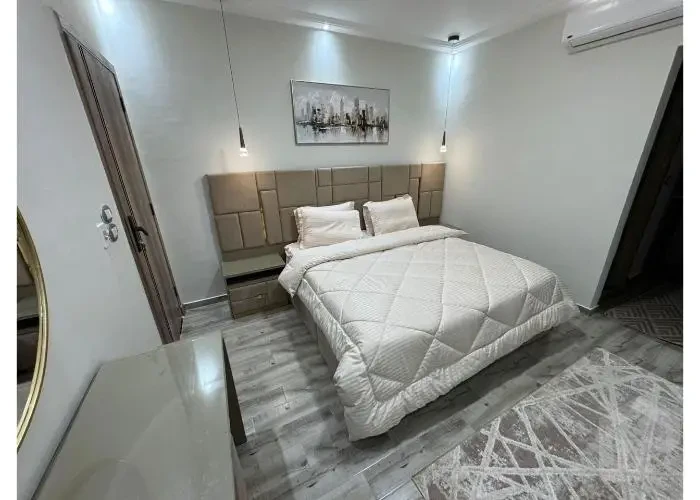 Garden apartment for rent in Lake View Residence master bedroom