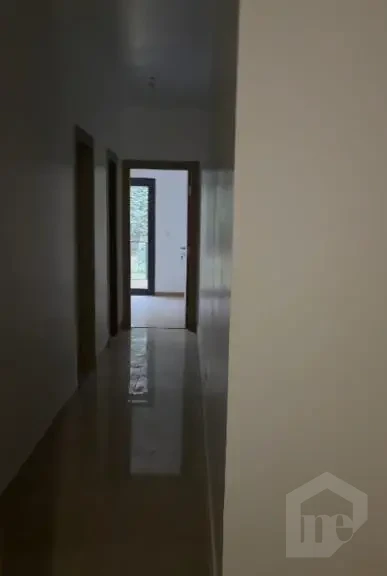 شقة للإيجار في مراسم فيفث سكوير ممر داخلي بإطلالة