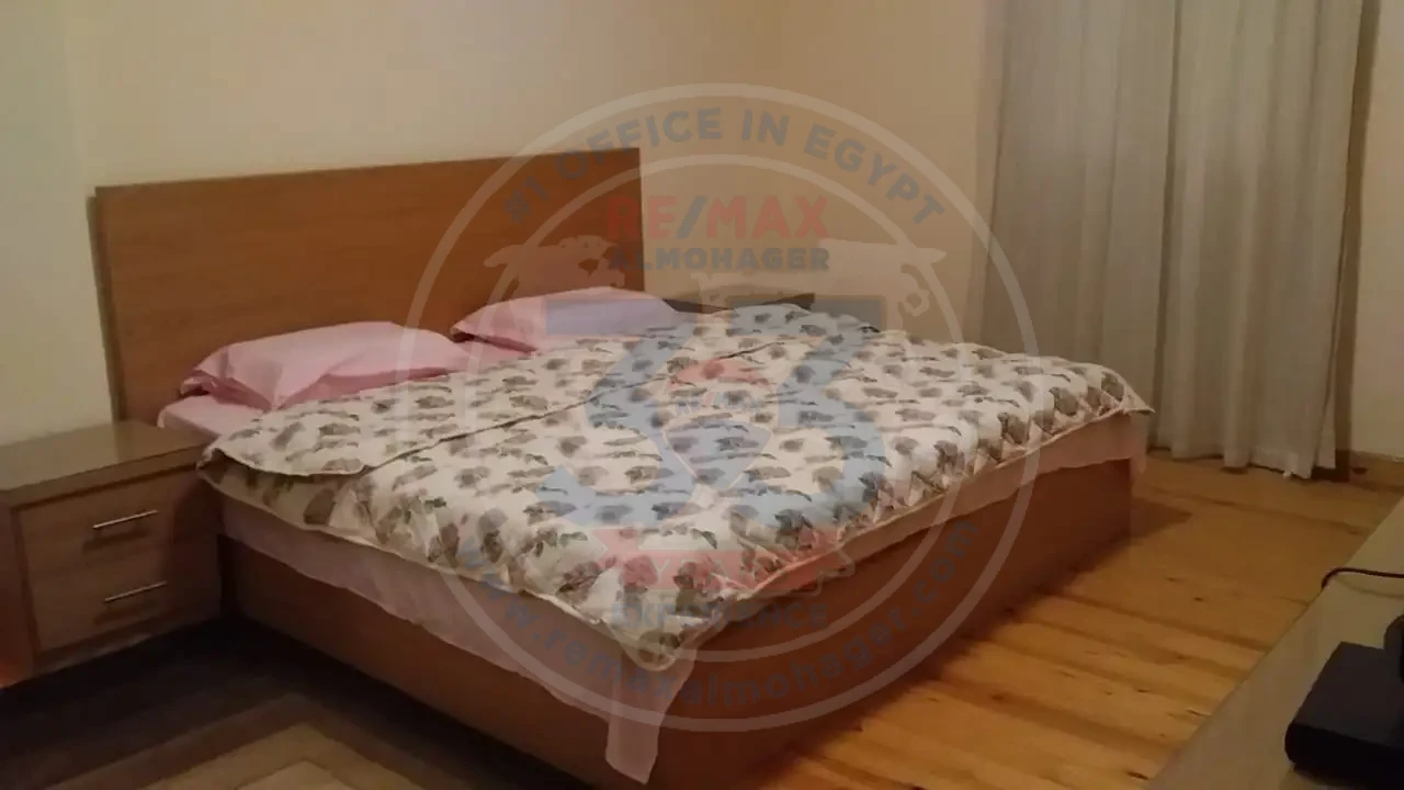 For rent in Sarayat El Maadi, 3-bedroom apartment
