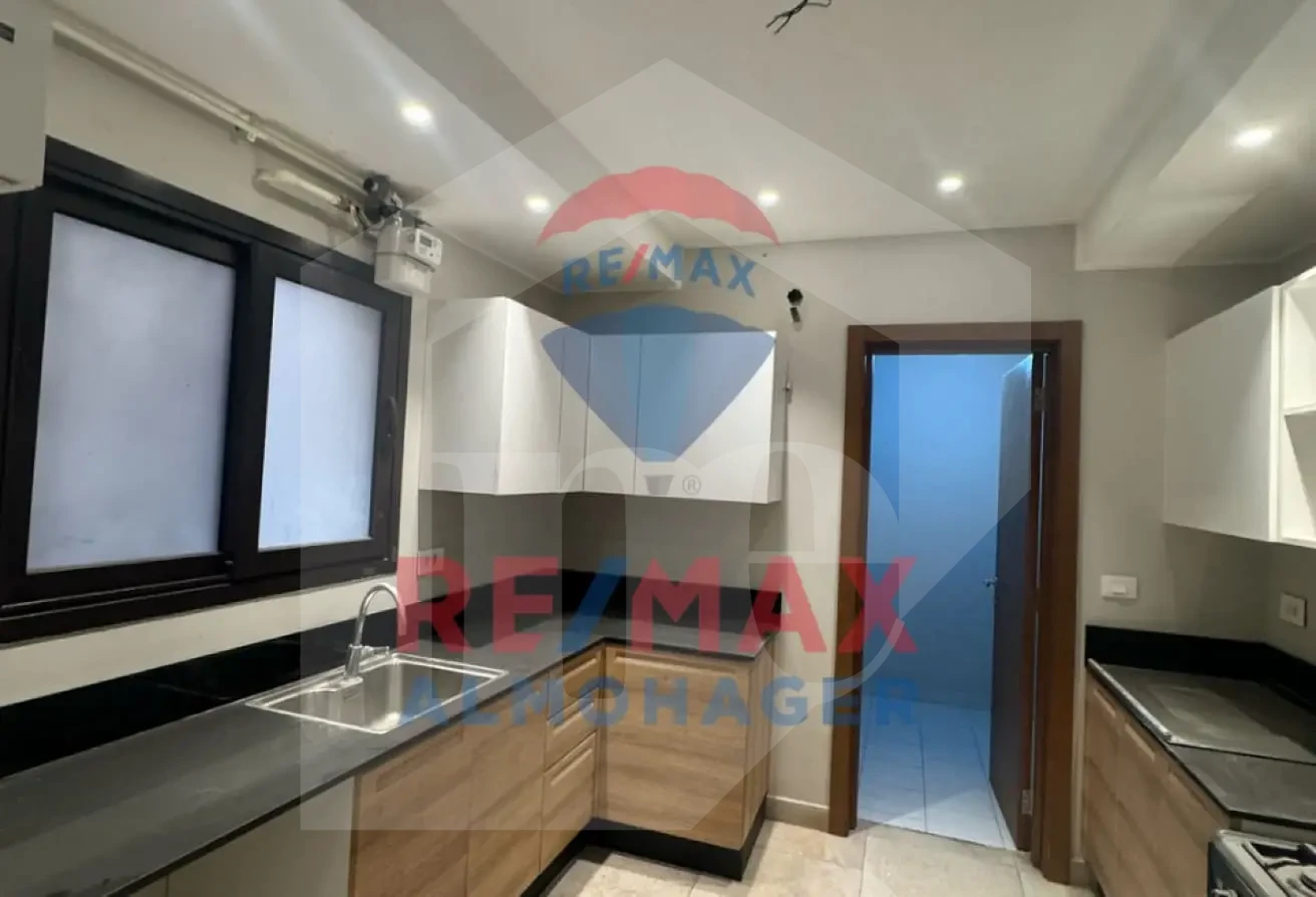 Luxury Rental Apartment in Six West Sodic West - Prime Club View Location