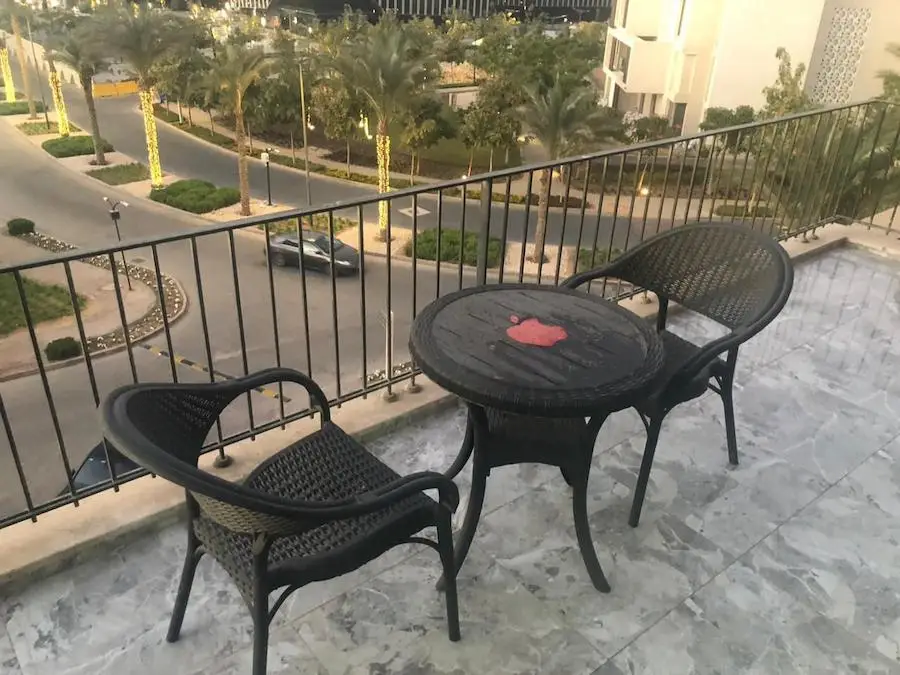 شقة للايجار بسودك ايست تاون