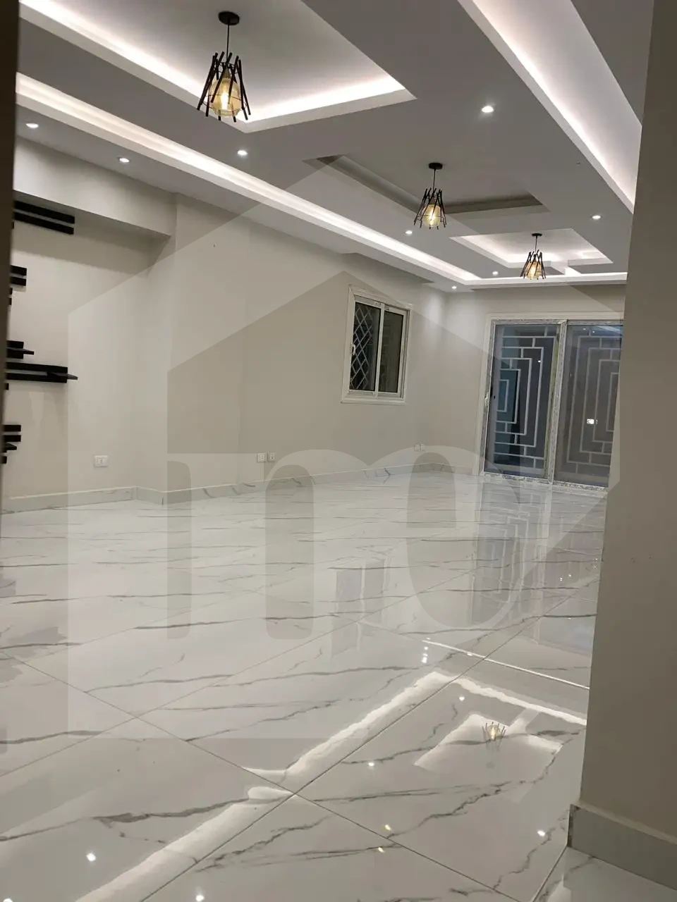 شقة للإيجار متشطبة فى كمبوند ذا سكوير