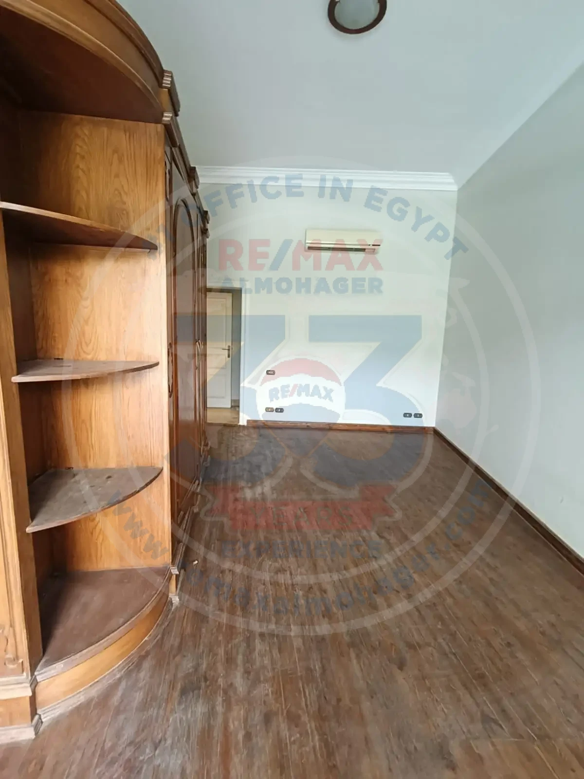 300 sqm apartment for rent in Fifth Settlement, West Golf