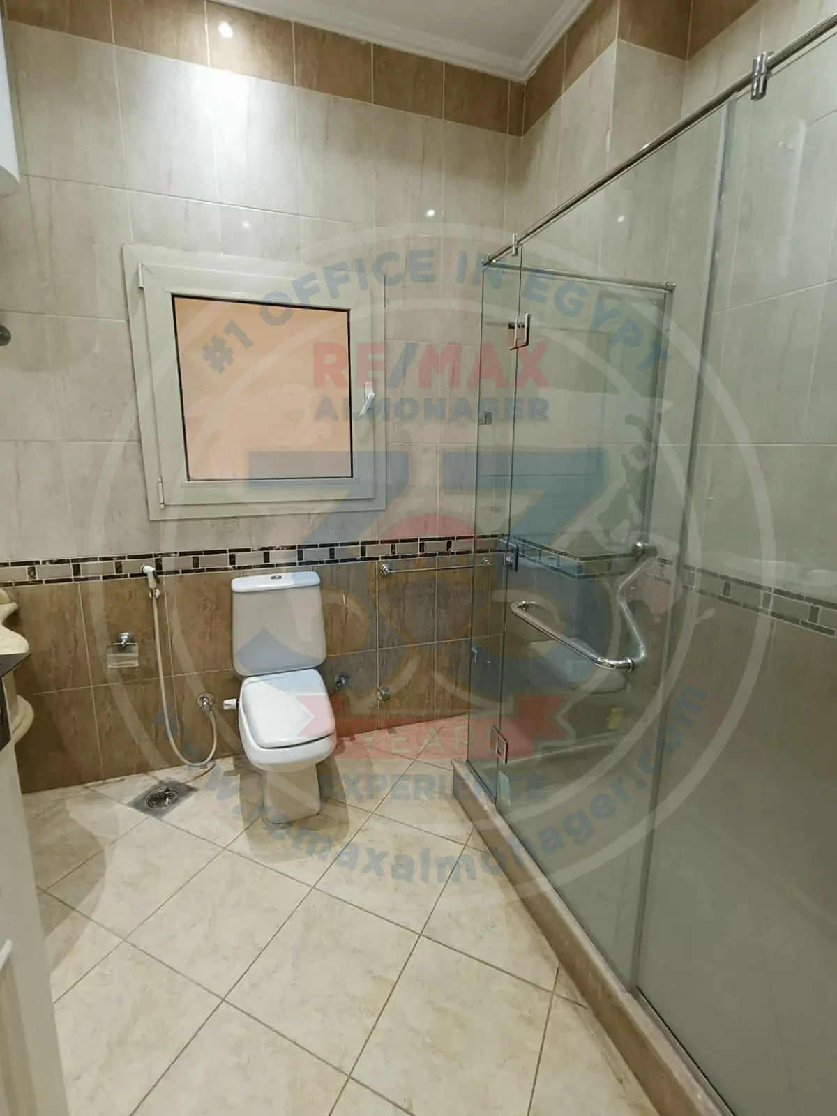 300 sqm apartment for rent in Fifth Settlement, West Golf