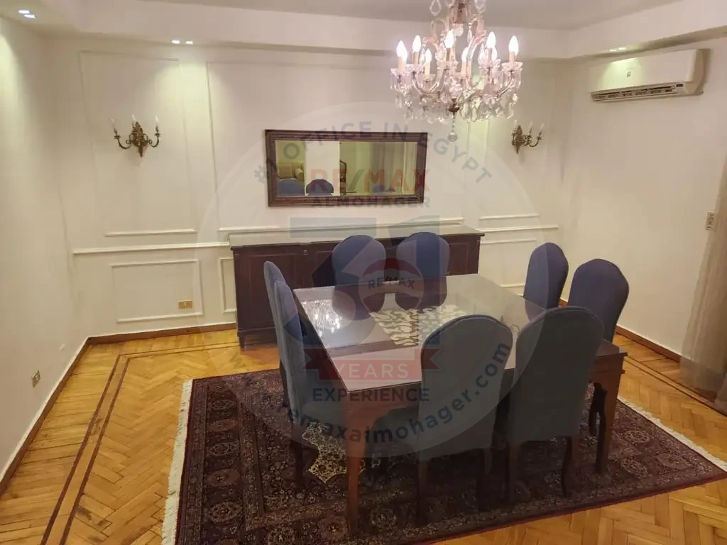للايجار فى الزمالك 270م  شقة سوبر لوكس