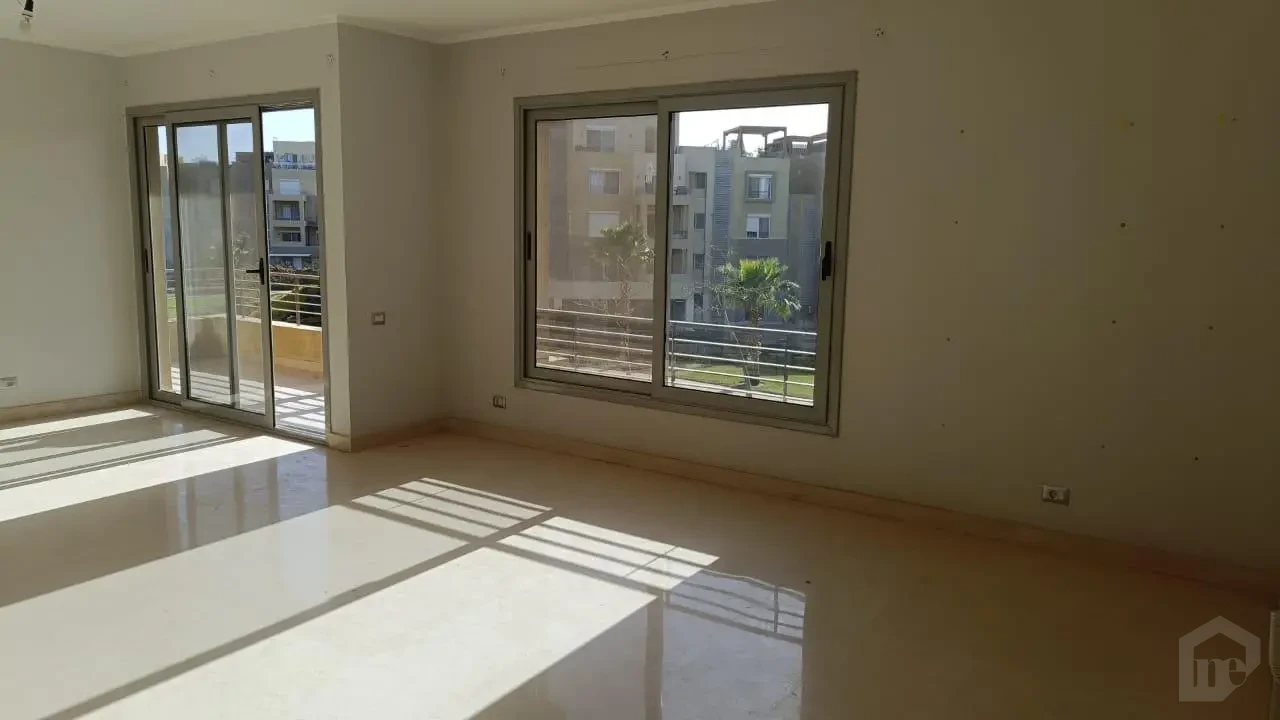 شقة للايجار ف بالم باركس
