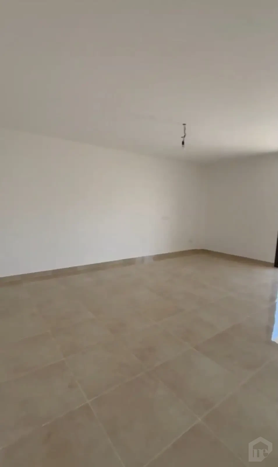 شقة كورنر 250م للبيع في المراسم فيفث سكوير