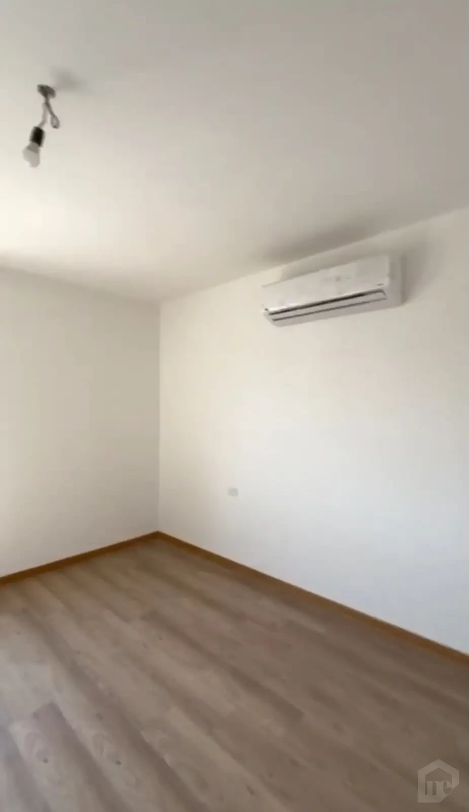 شقة كورنر 250م للبيع في المراسم فيفث سكوير