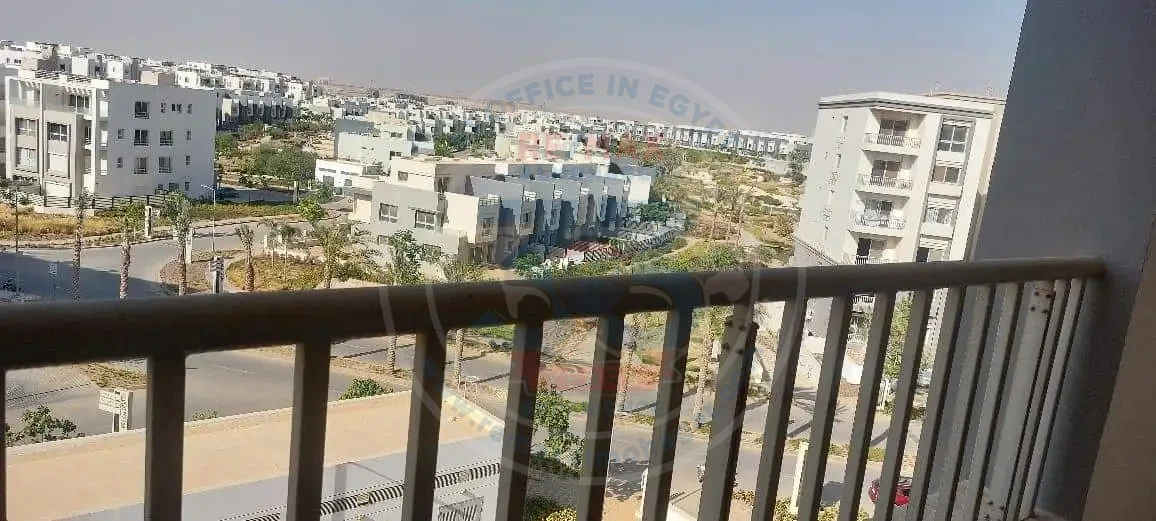 Apartment 3 bedrooms for sale at Hyde Park Compound