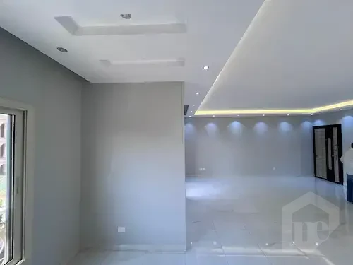شقة بدريسينج وماستر للبيع – النرجس فيلات