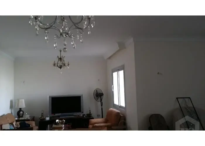hyde park for sale