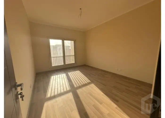Apartment for sale in 90 Avenue Fifth Settlement empty bedroom