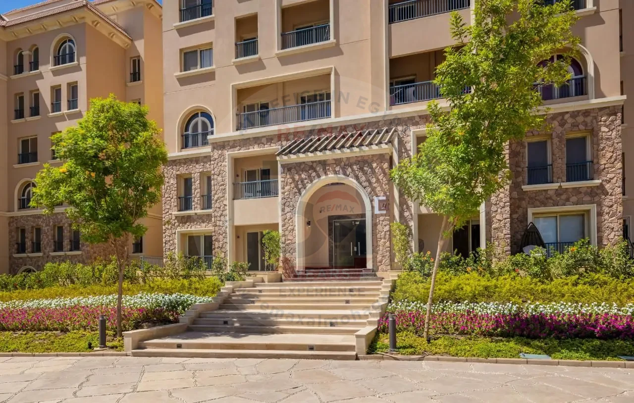 Apartment 127 meters for sale in 90 Avenue Compound