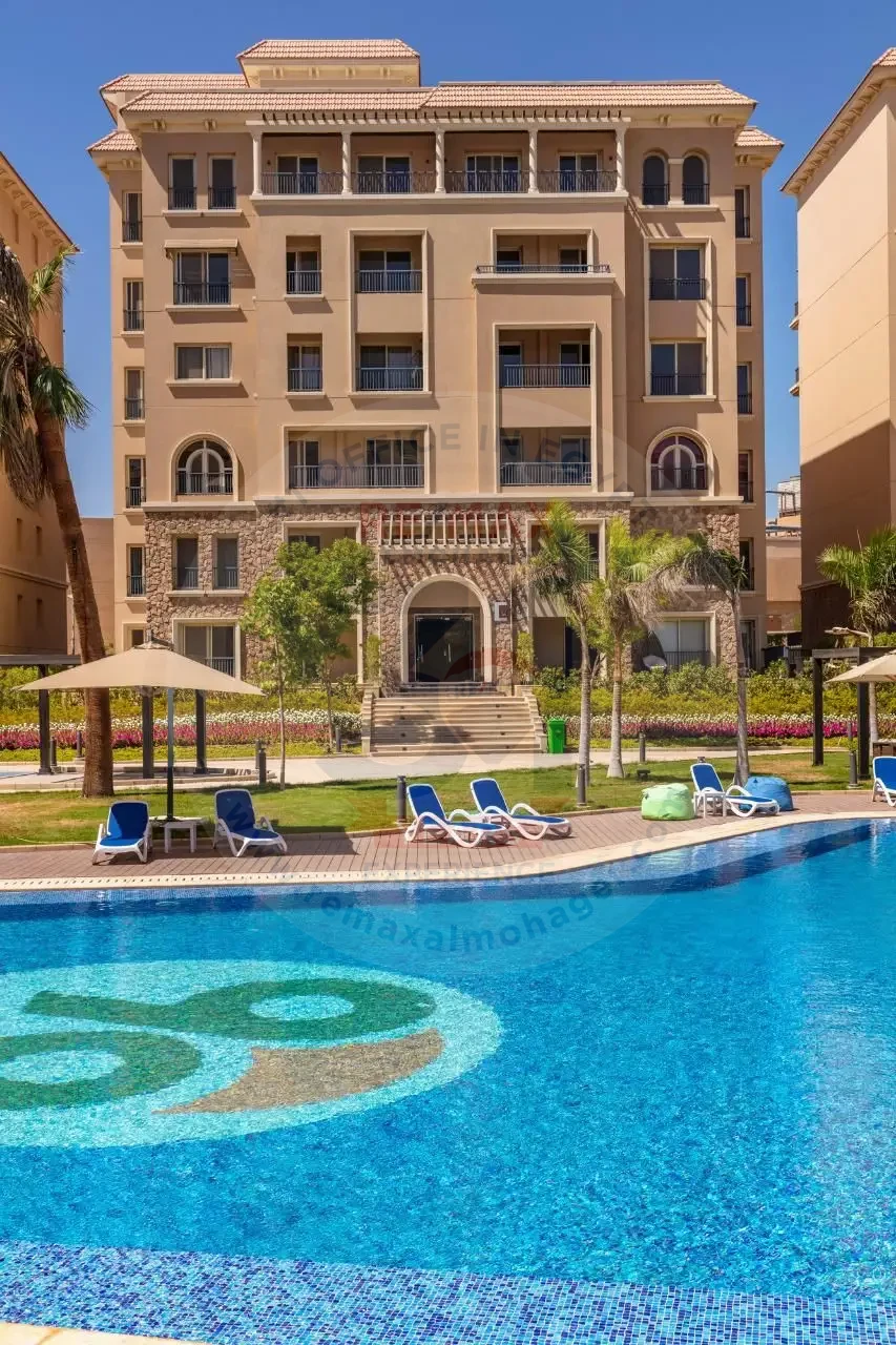 Super Lux apartment for sale in 90 Avenue compound