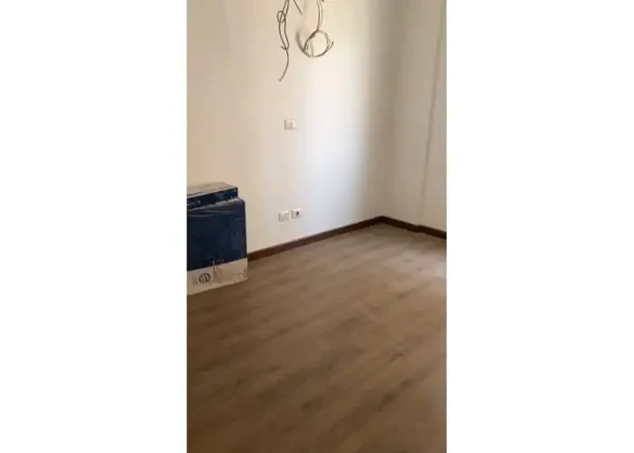 وحده للبيع