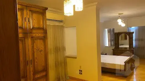شقة للبيع سوبر لوكس في دجلة المعادي مدخل غرفة نوم
