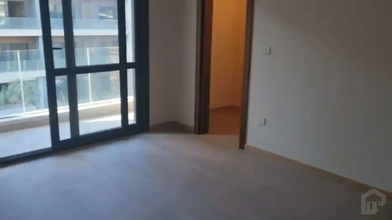 Apartment for Sale in El Patio ORA with wide glass view