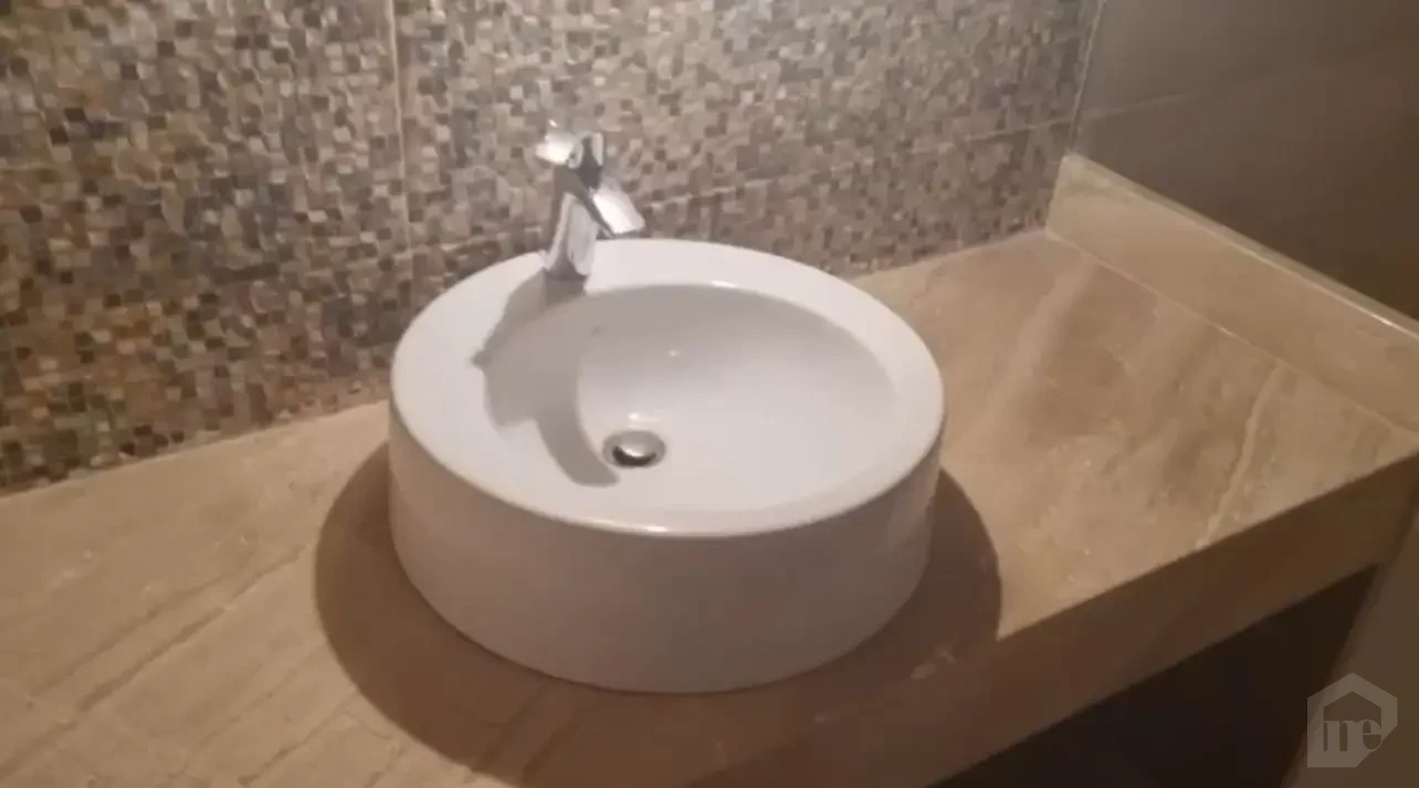 Apartment for Sale in El Patio ORA with modern bathroom