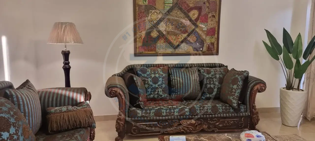 شقة للبيع فى كمبوند فيفث سكوير 160م متشطبة