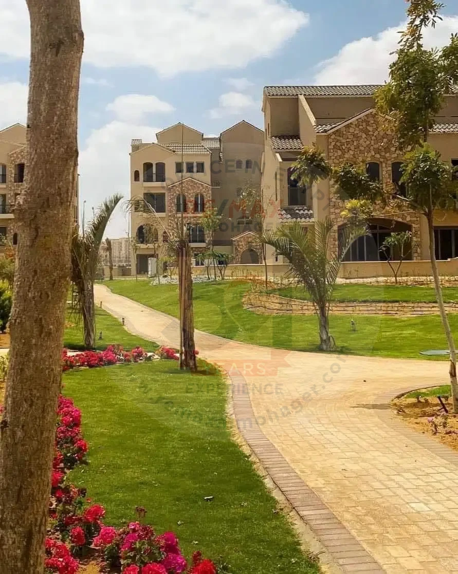 شقة للبيع في كمبوند فيفث سكوير بالتجمع الخامس164م