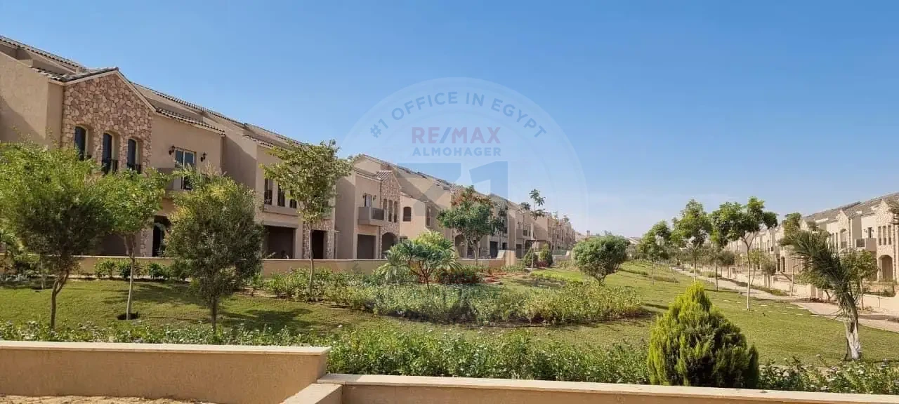 شقة للبيع في كمبوند فيفث سكوير بالتجمع الخامس164م