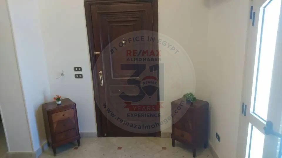 شقة للبيع في جرين هايتس 6 اكتوبر مفروشة سوبر لوكس