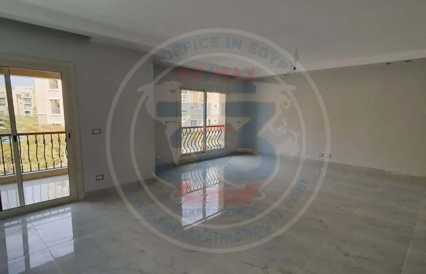 Apartment for sale in Katameya Plaza Compound 230m