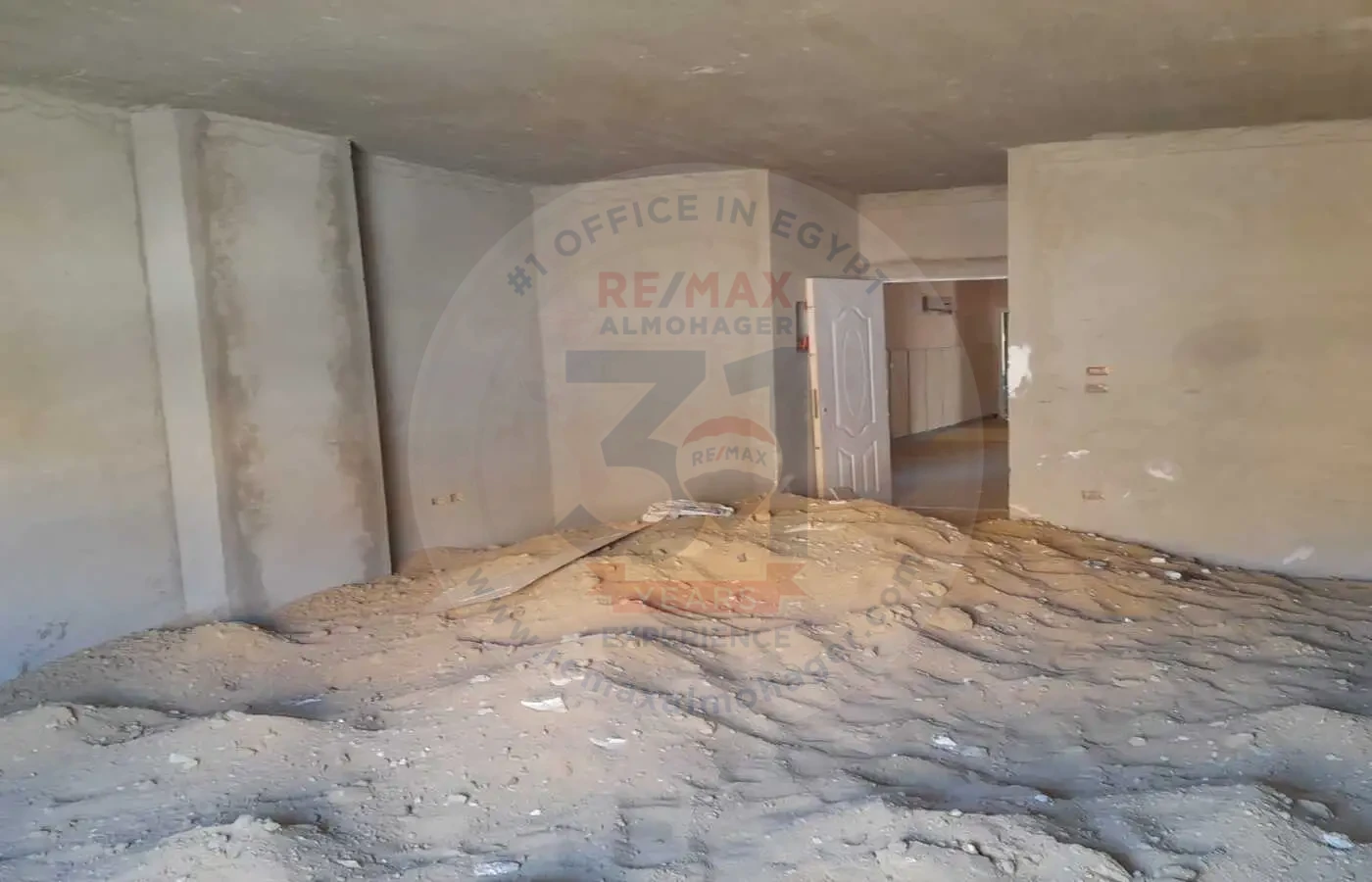 For sale in Loaloa , Fifth Settlement, 152 square meters, semi-finished