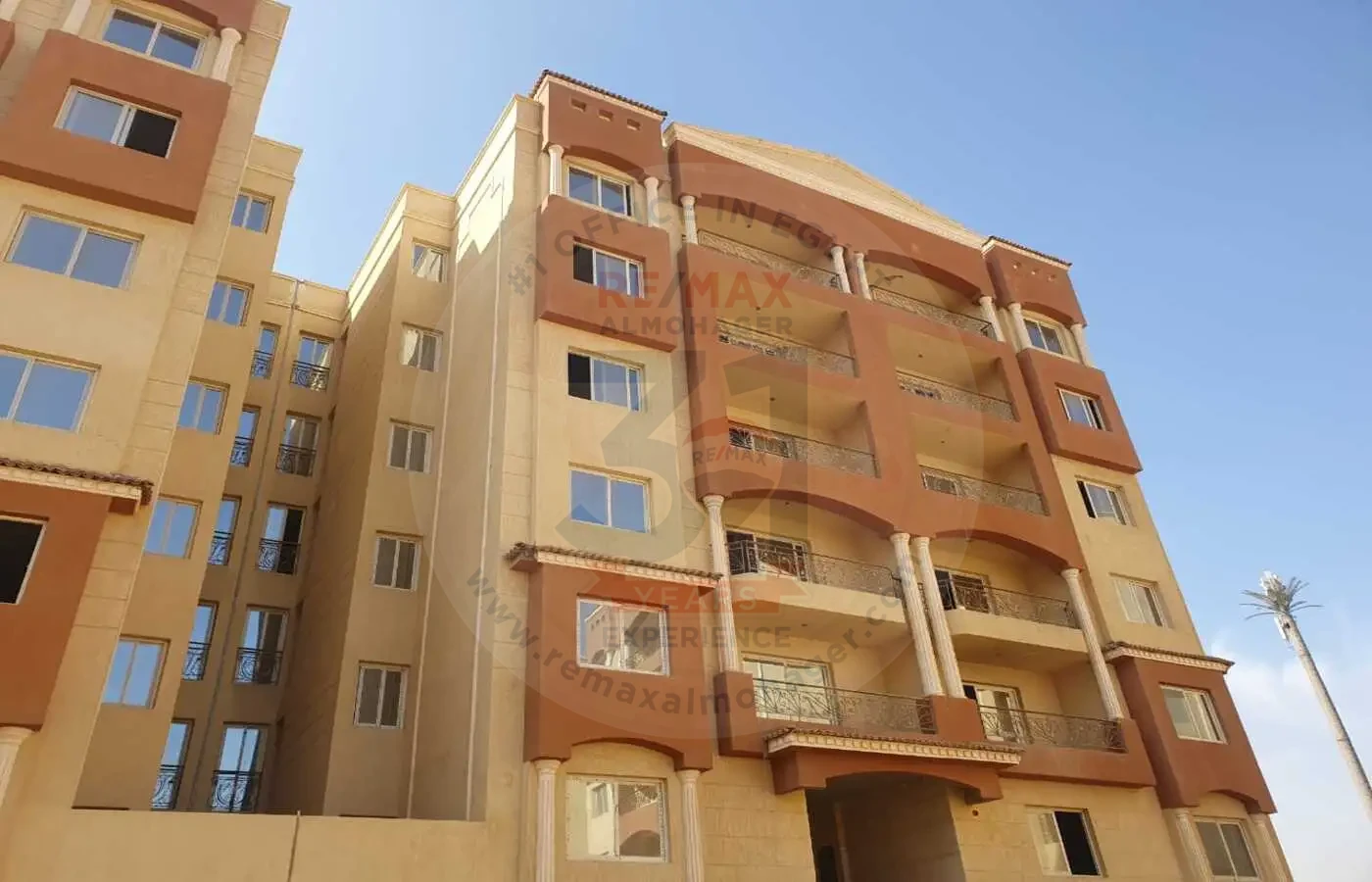 Apartment in Loaloa , Fifth Settlement, 152 square meters, semi-finished