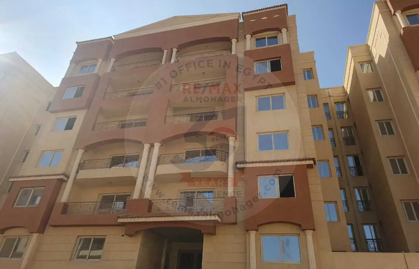 Apartment in Loaloa , Fifth Settlement, 152 square meters