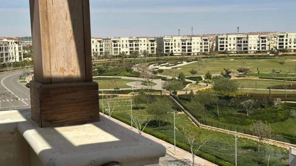 Open view and exterior of a 235 sqm apartment for sale in Mivida Emaar
