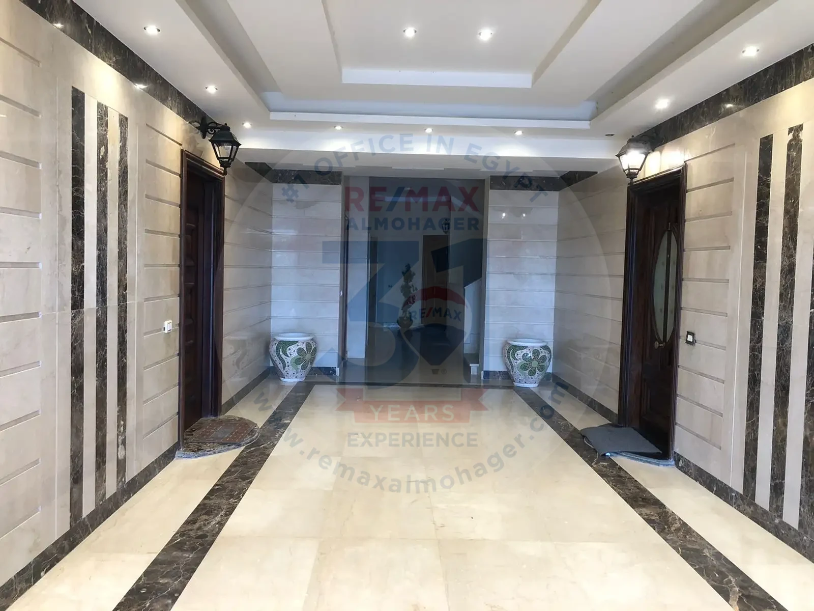 Apartment for sale in Nakheel Resort Compound luxury entrance
