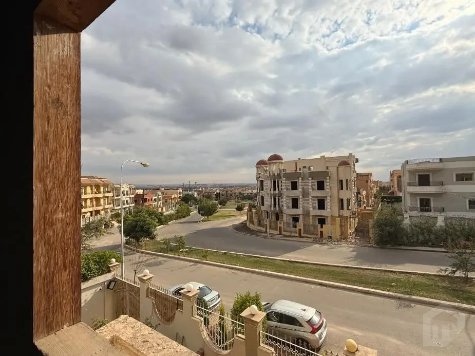 شقة للبيع في الحي الرابع في مدينة العبور