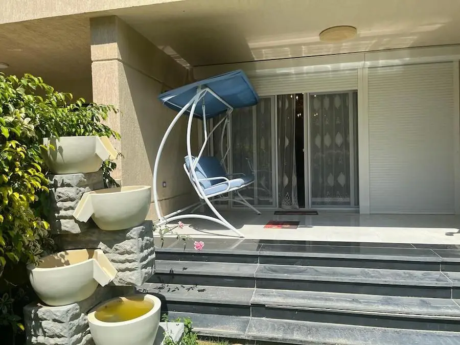 شقه مميزه للبيع بكمبوند ذا سكوير صبور