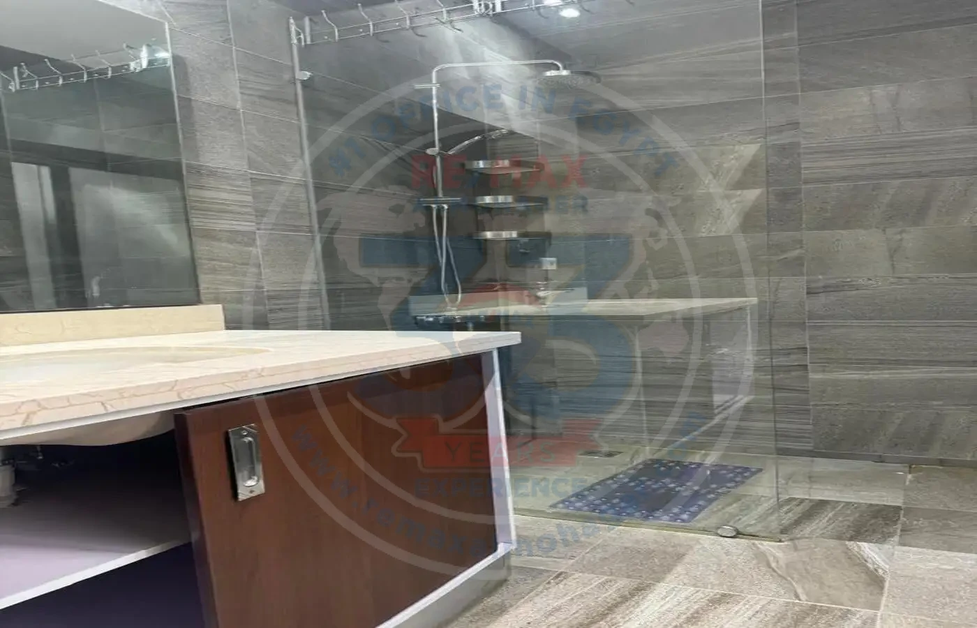 Luxury bathroom in Waterway 1 apartment for sale