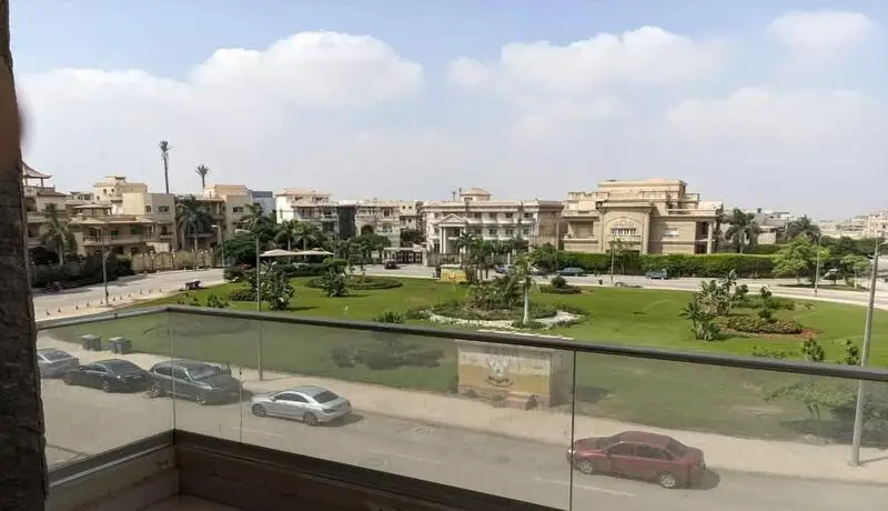 شقة للبيع فى كمبوند غرب الجولف التجمع الخامس القاهرة الجديدة 260 متر
