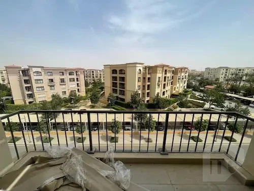 Apartment for sale in Mivida Boulevard with open view