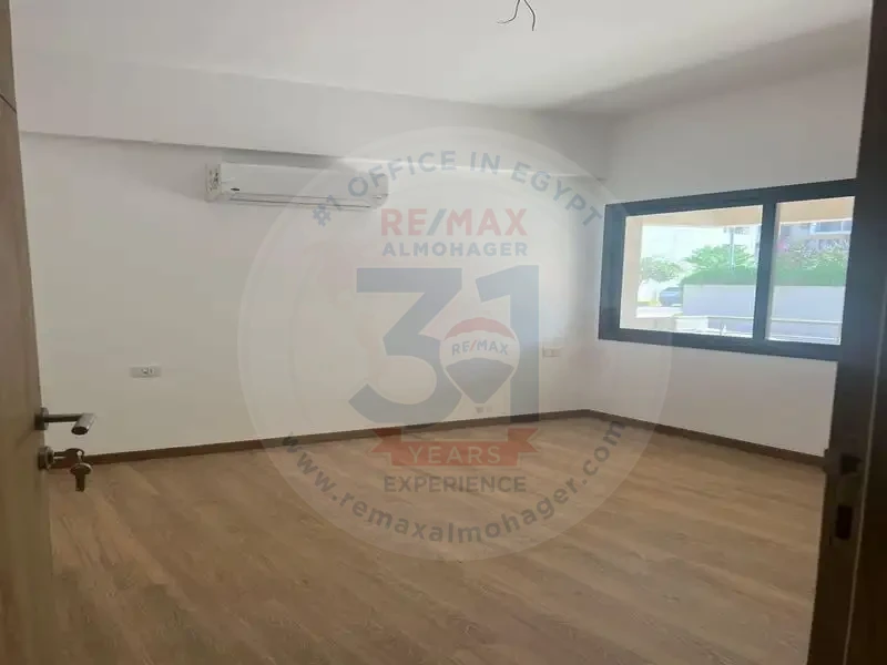 apartment for sale in fifth square compound in new cairo