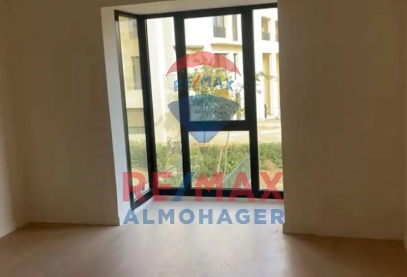 Open View Apartment in O West 6 October – For Rent