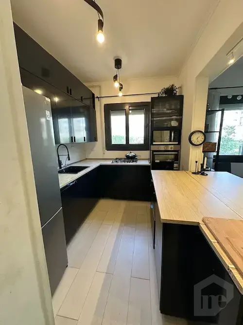 Ground floor apartment with garden for sale in District 5 modern kitchen