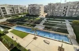 شقة بحديقة خاصة للبيع – فيفث سكوير التجمع الخامس