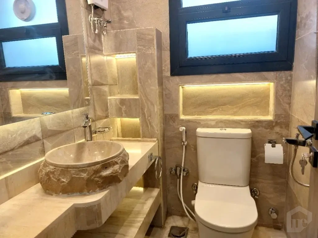 Duplex for rent in Azad New Cairo elegant marble bathroom