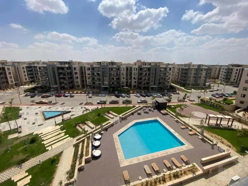 Duplex for rent in Azad New Cairo swimming pool view