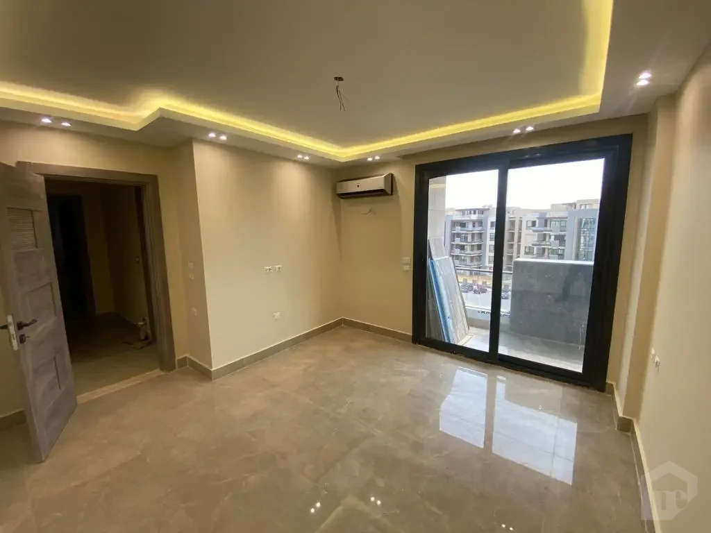 Duplex for rent in Azad New Cairo bedroom with balcony
