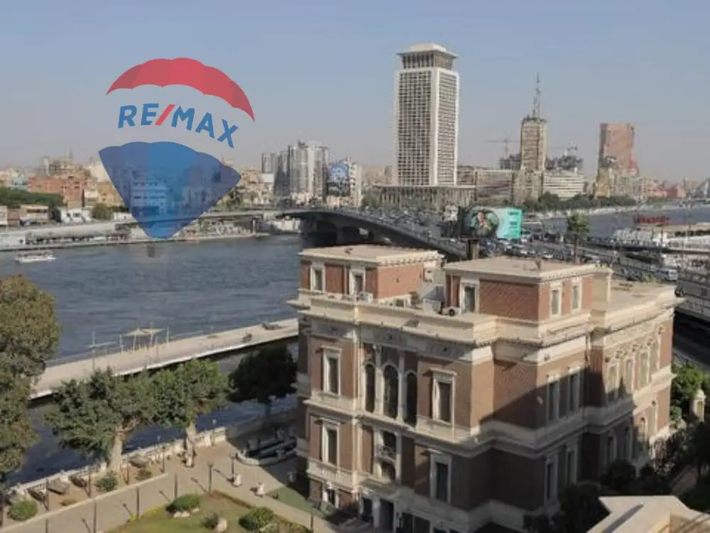 شقة راقية للإيجار بالزمالك – فيو مباشر على النيل
