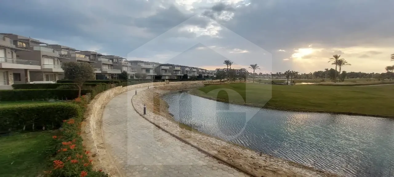 شالية متشطب للبيع فى قرية عين باى السخنة بالتقسيط