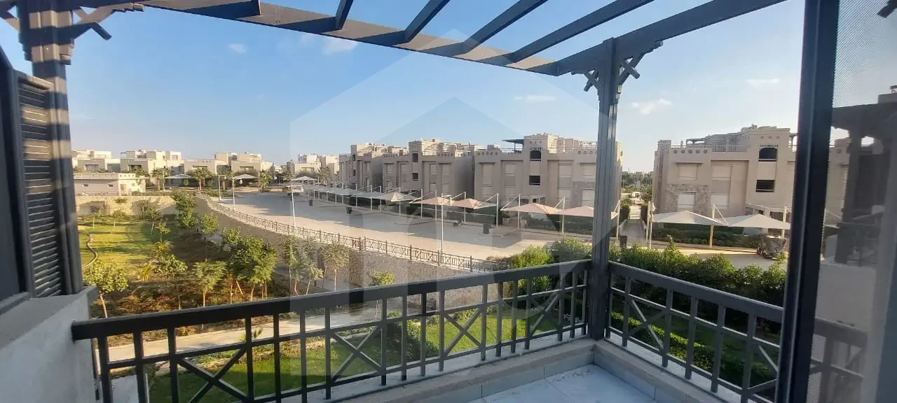 شاليه كامل التشطيب للبيع فى قرية عين باي السخنة
