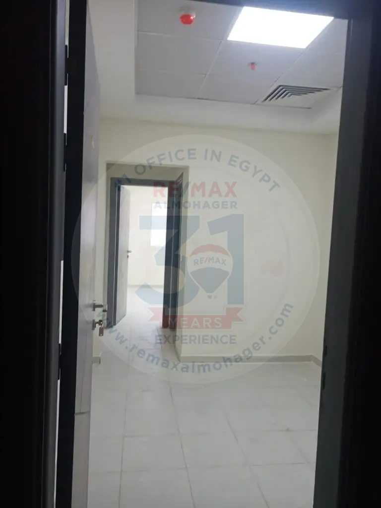 عيادة للايجار بمجمع اوزون الطبي التجمع الخامس