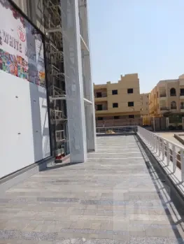 محل 100 متر للايجار المستثمرين الجنوبية